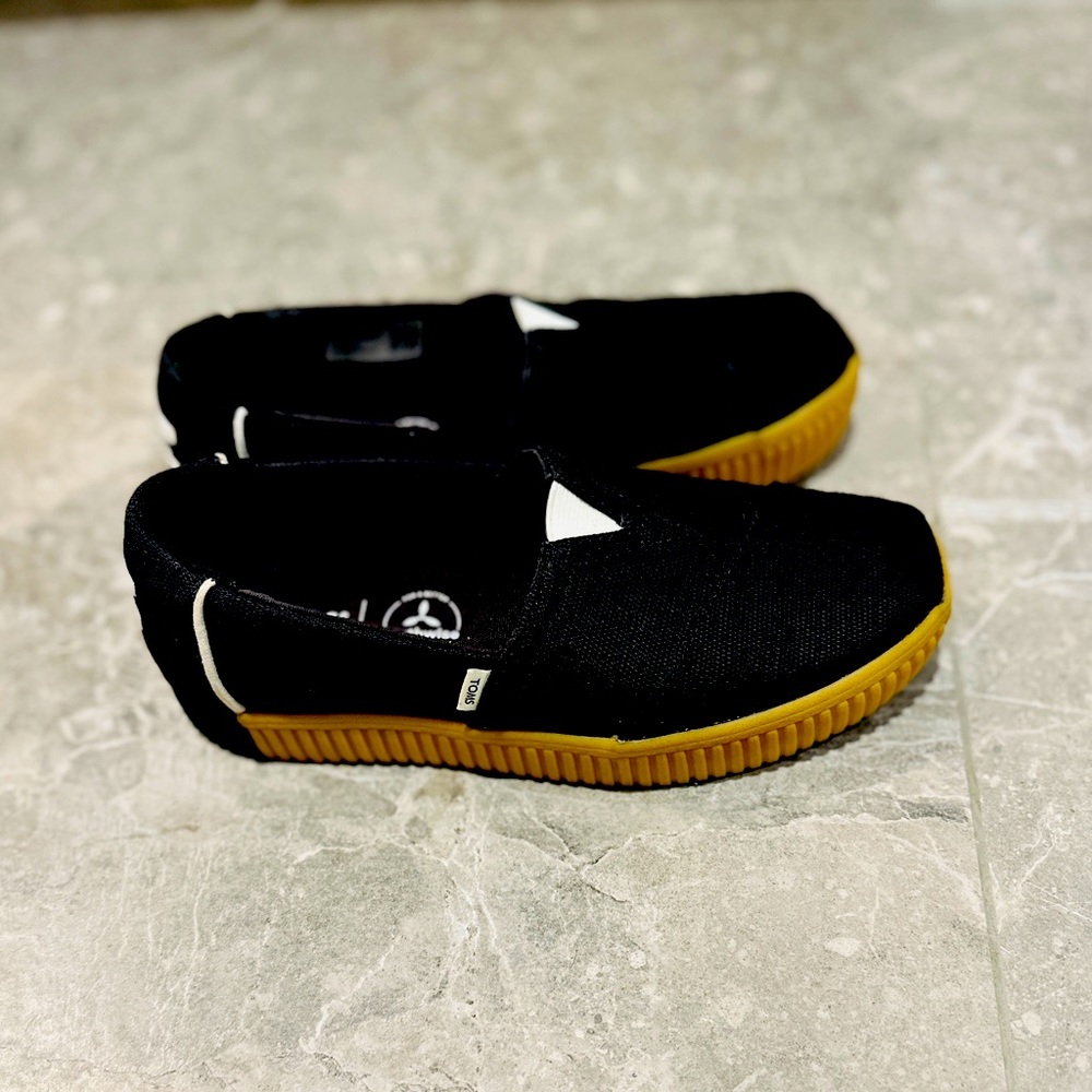 Toms Black Heritage Canvas Women’s Alpargata Slip-ons